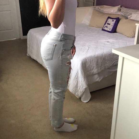 7 For all mankind light blue ripped mom jeans - Picture 3 of 8